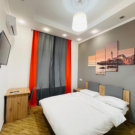 Apartment For Rent In The City Center Of Kharkiv K18 Elinaflats Exterior photo